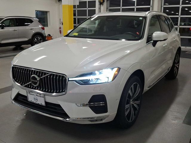 2023 Volvo XC60 Plus Bright Theme