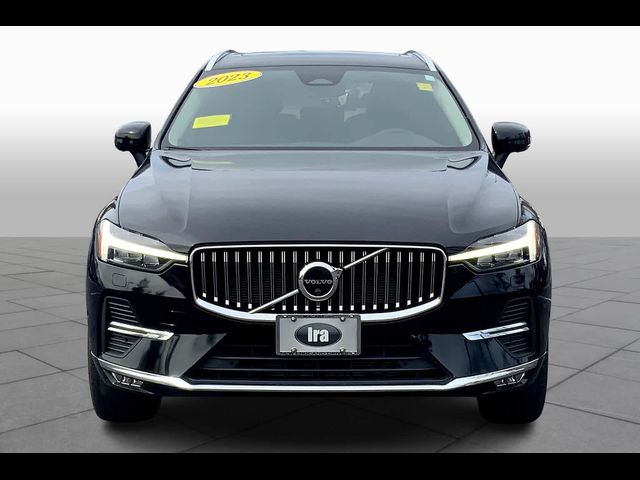 2023 Volvo XC60 Plus Bright Theme