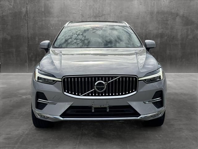 2023 Volvo XC60 Plus Bright Theme