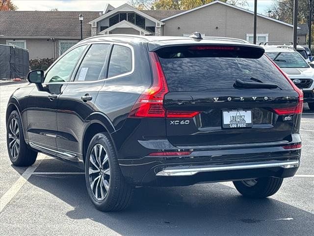 2023 Volvo XC60 Plus Bright Theme