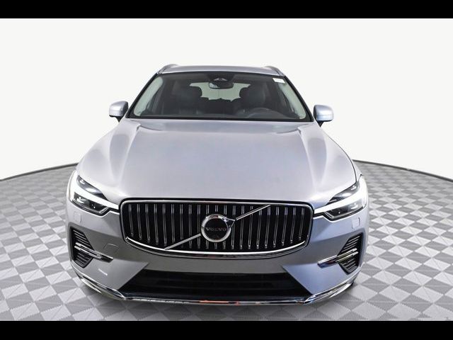 2023 Volvo XC60 Plus Bright Theme