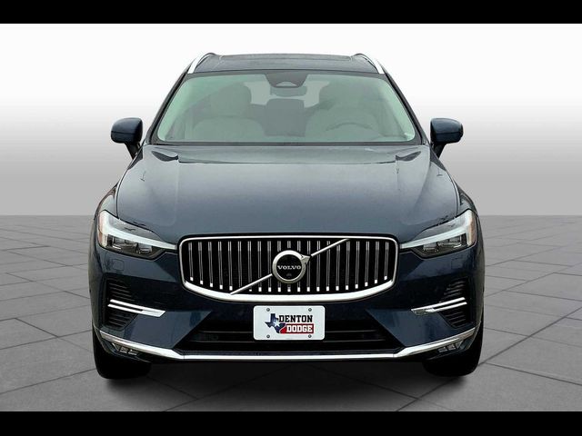 2023 Volvo XC60 Plus Bright Theme