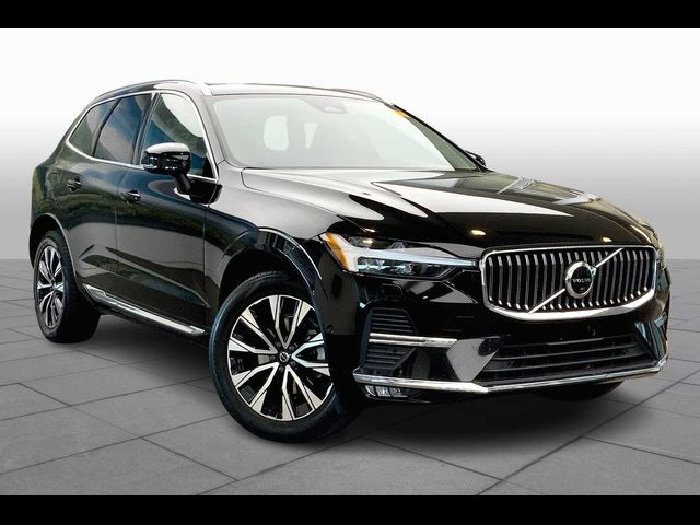 2023 Volvo XC60 Plus Bright Theme