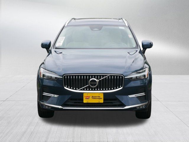 2023 Volvo XC60 Plus Bright Theme