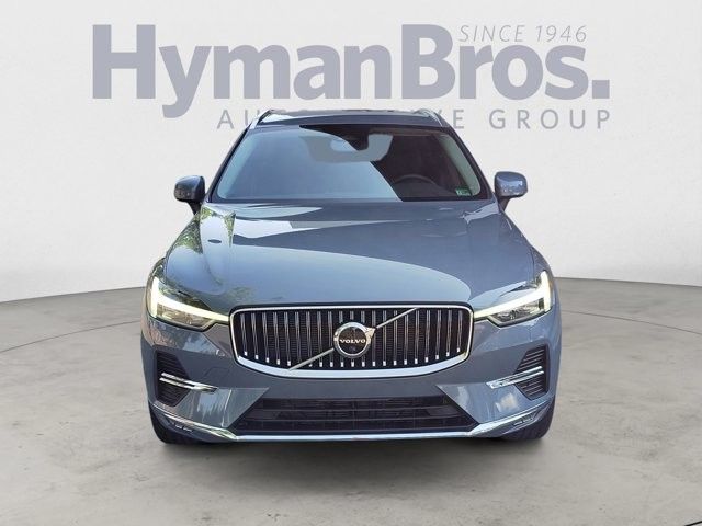 2023 Volvo XC60 Plus Bright Theme