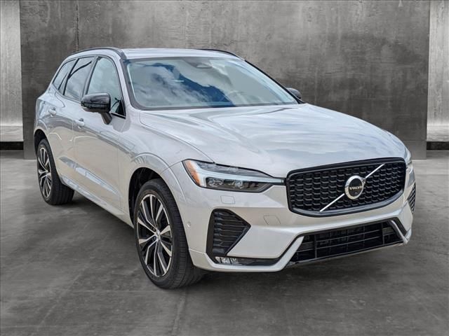 2023 Volvo XC60 Plus Dark Theme