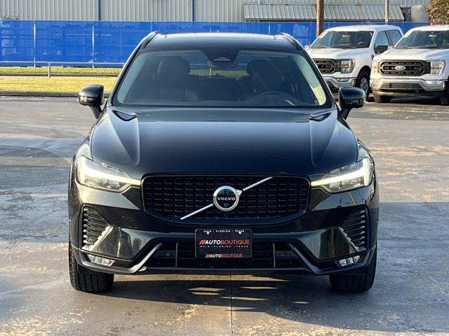 2023 Volvo XC60 Plus Dark Theme
