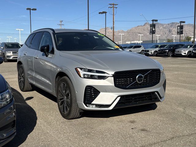 2023 Volvo XC60 Plus Dark Theme