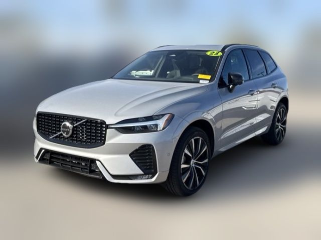 2023 Volvo XC60 Plus Dark Theme