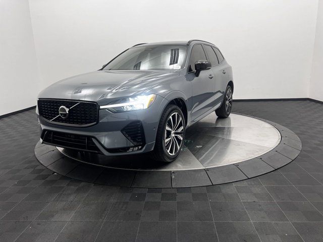 2023 Volvo XC60 Plus Dark Theme