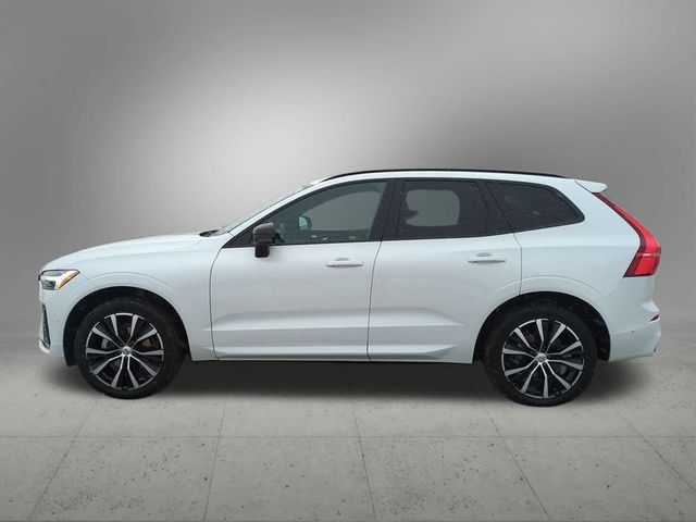 2023 Volvo XC60 Plus Dark Theme