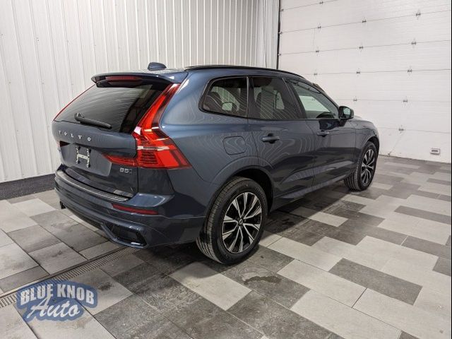 2023 Volvo XC60 Plus Dark Theme