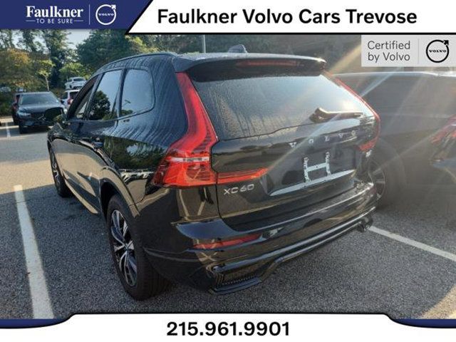 2023 Volvo XC60 Plus Dark Theme