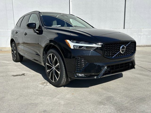 2023 Volvo XC60 Plus Dark Theme