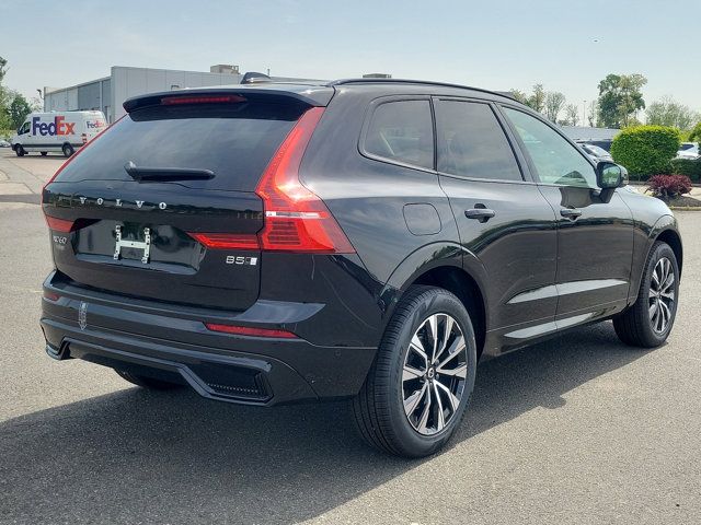 2023 Volvo XC60 Plus Dark Theme