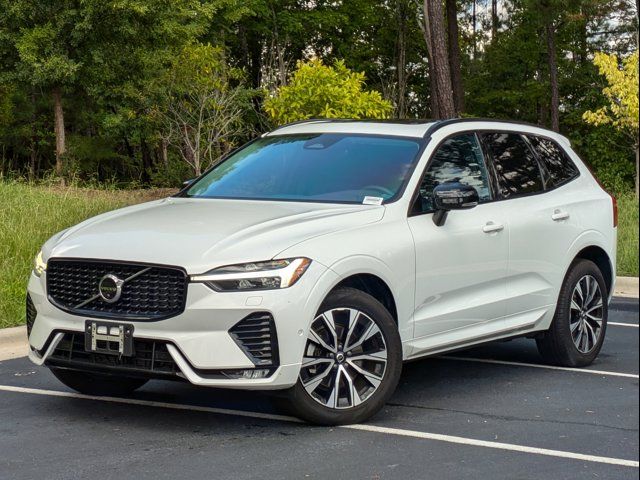 2023 Volvo XC60 Plus Dark Theme