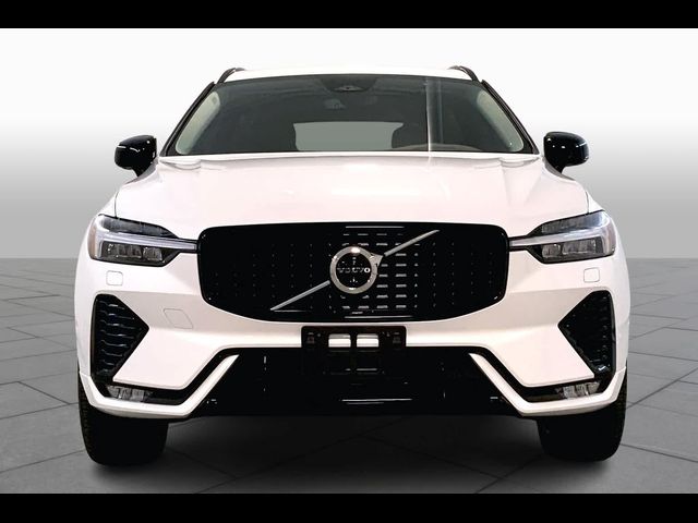 2023 Volvo XC60 Plus Dark Theme