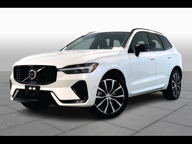 2023 Volvo XC60 Plus Dark Theme