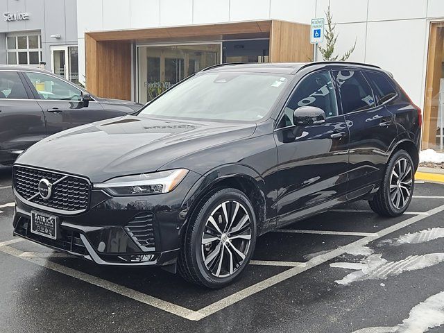 2023 Volvo XC60 Plus Dark Theme