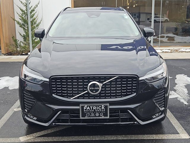 2023 Volvo XC60 Plus Dark Theme