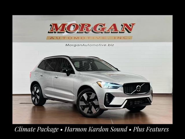 2023 Volvo XC60 Recharge Plug-In Hybrid Plus Dark Theme