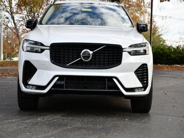 2023 Volvo XC60 Ultimate Dark Theme