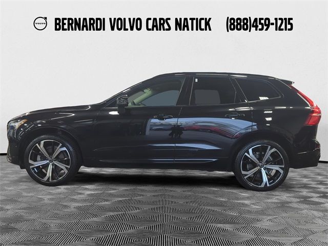 2023 Volvo XC60 Ultimate Dark Theme