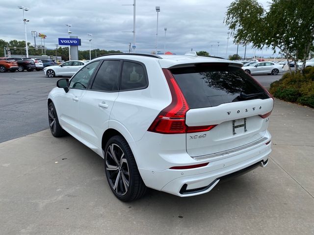 2023 Volvo XC60 Ultimate Dark Theme