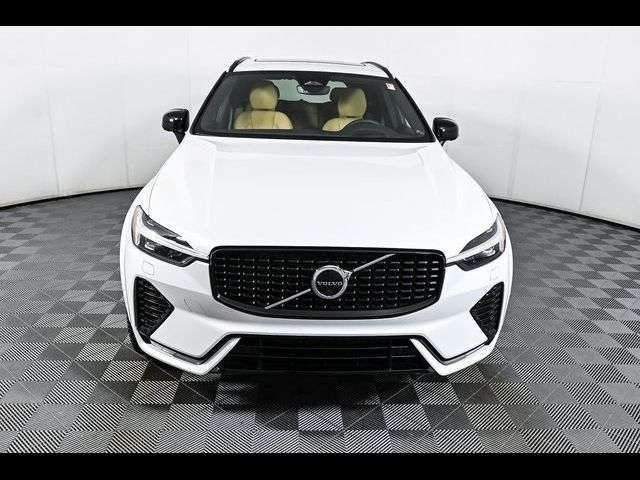 2023 Volvo XC60 Ultimate Dark Theme