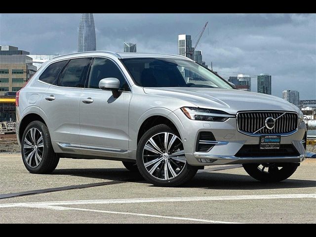 2023 Volvo XC60 Ultimate Bright Theme