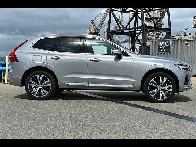 2023 Volvo XC60 Ultimate Bright Theme