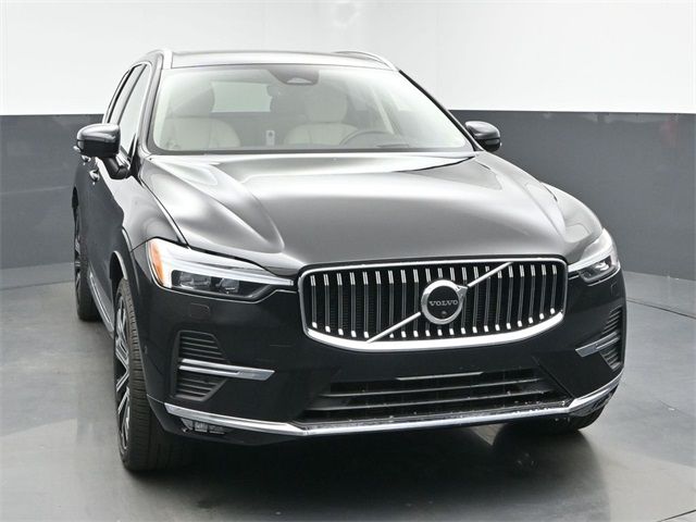 2023 Volvo XC60 Ultimate Bright Theme