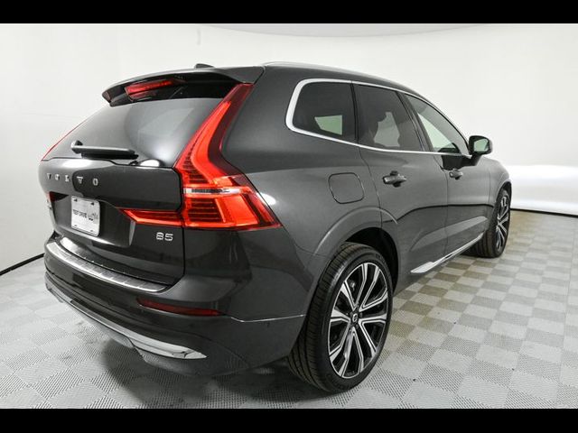 2023 Volvo XC60 Ultimate Bright Theme