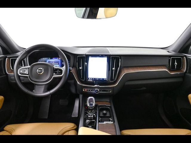 2023 Volvo XC60 Ultimate Bright Theme