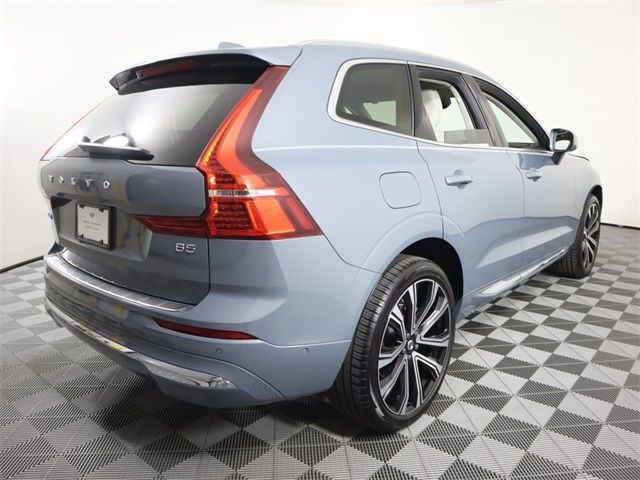 2023 Volvo XC60 Ultimate Bright Theme