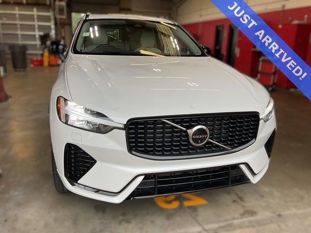 2023 Volvo XC60 Ultimate Dark Theme