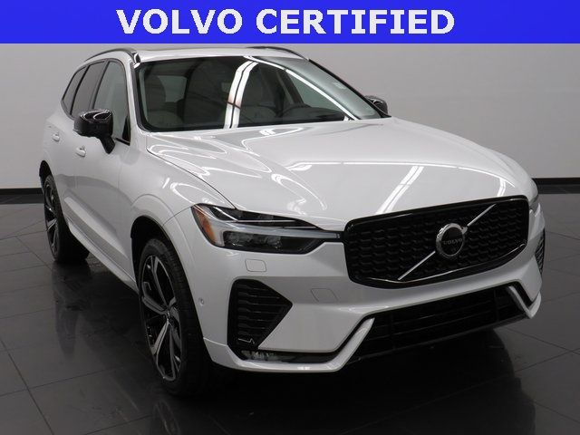 2023 Volvo XC60 Ultimate Dark Theme