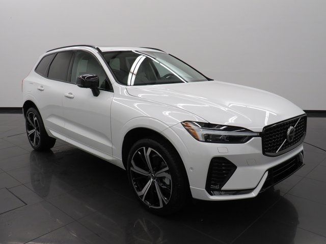 2023 Volvo XC60 Ultimate Dark Theme