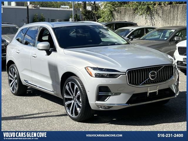 2023 Volvo XC60 Ultimate Bright Theme