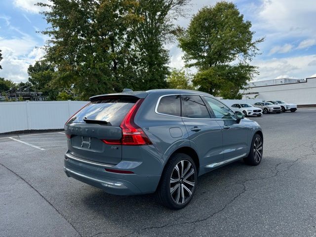 2023 Volvo XC60 Ultimate Bright Theme