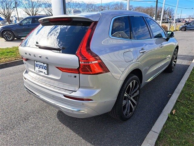 2023 Volvo XC60 Ultimate Bright Theme