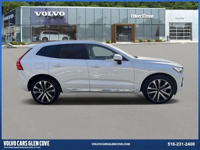 2023 Volvo XC60 Ultimate Bright Theme