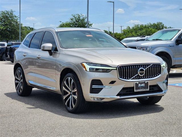 2023 Volvo XC60 Ultimate Bright Theme