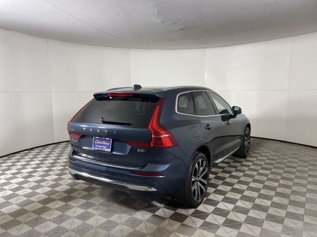 2023 Volvo XC60 Ultimate Bright Theme