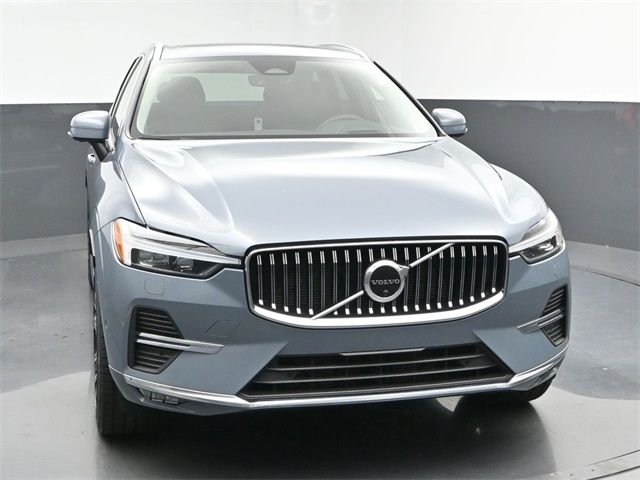 2023 Volvo XC60 Ultimate Bright Theme