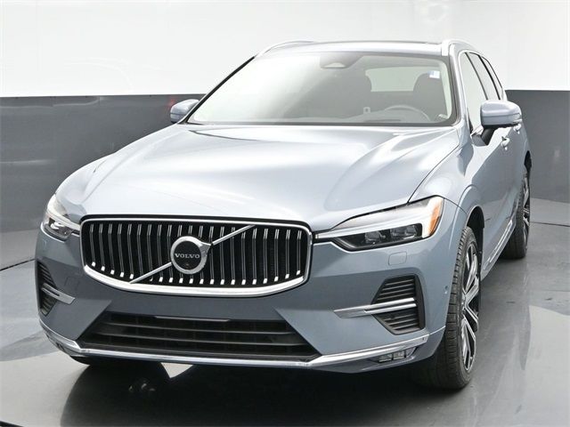 2023 Volvo XC60 Ultimate Bright Theme