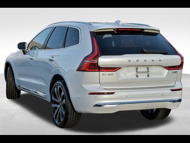 2023 Volvo XC60 Ultimate Bright Theme