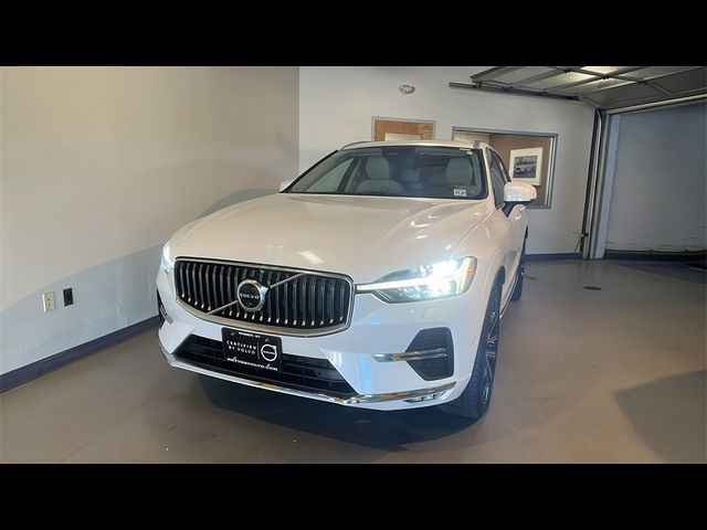 2023 Volvo XC60 Ultimate Bright Theme