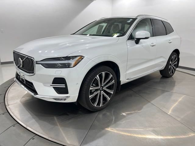 2023 Volvo XC60 Ultimate Bright Theme