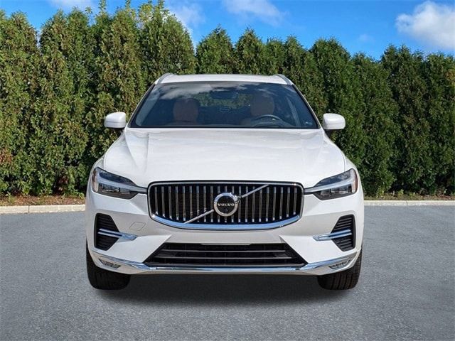 2023 Volvo XC60 Ultimate Bright Theme